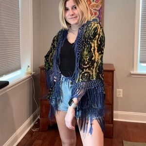 URBAN OUTFITTERS KIMONO STYLE ROBE TOP